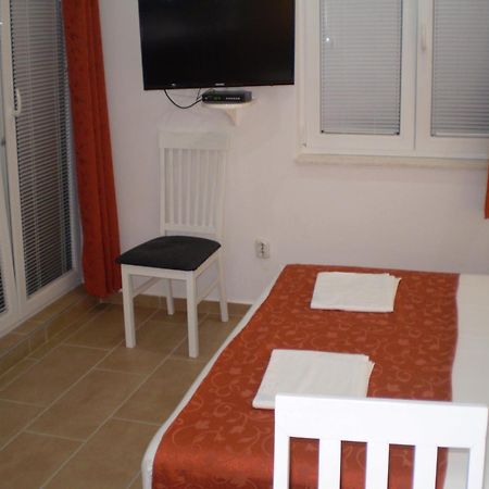 Apartments Tare, Free Parking Водице Екстер'єр фото