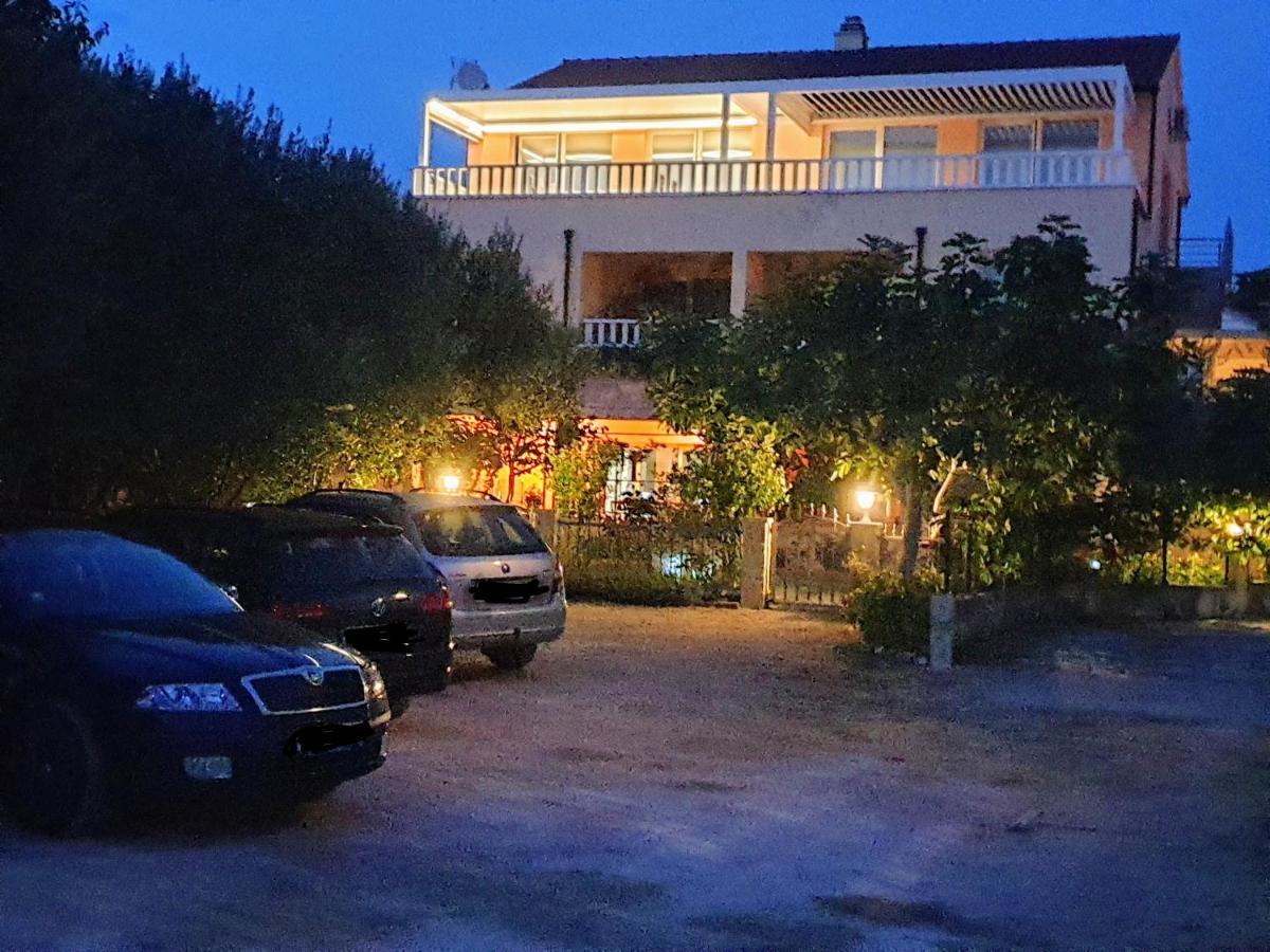 Apartments Tare, Free Parking Водице Екстер'єр фото