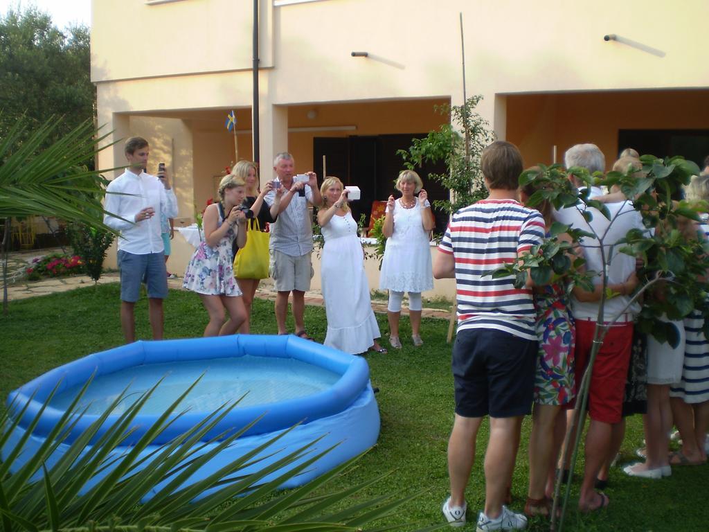 Apartments Tare, Free Parking Водице Екстер'єр фото